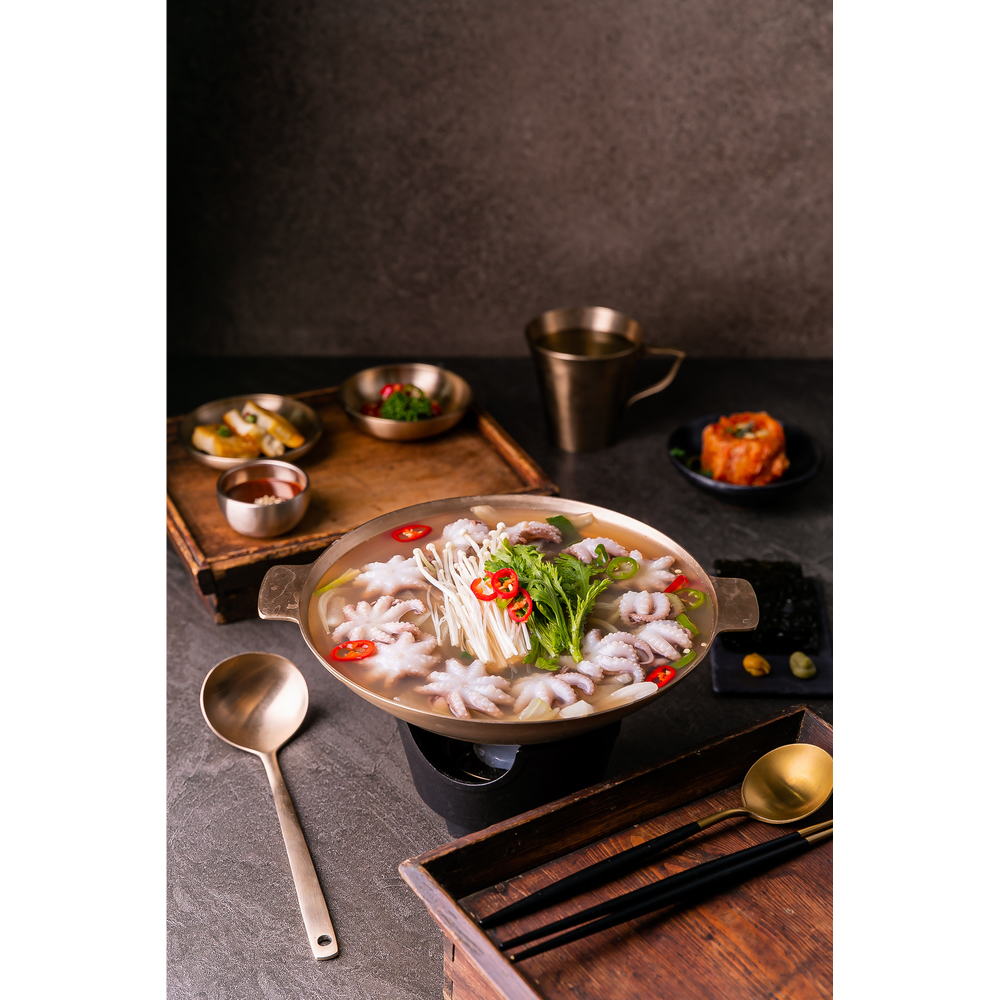 진한 국물로 몸보신! 대궐 쭈꾸미 연포탕 3,4인분 