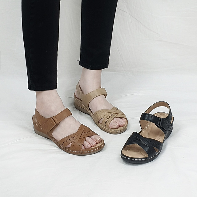 주네 펀칭 크로스 스트랩 벨크로 쿠션 키높이 샌들 5cm 대표이미지 섬네일