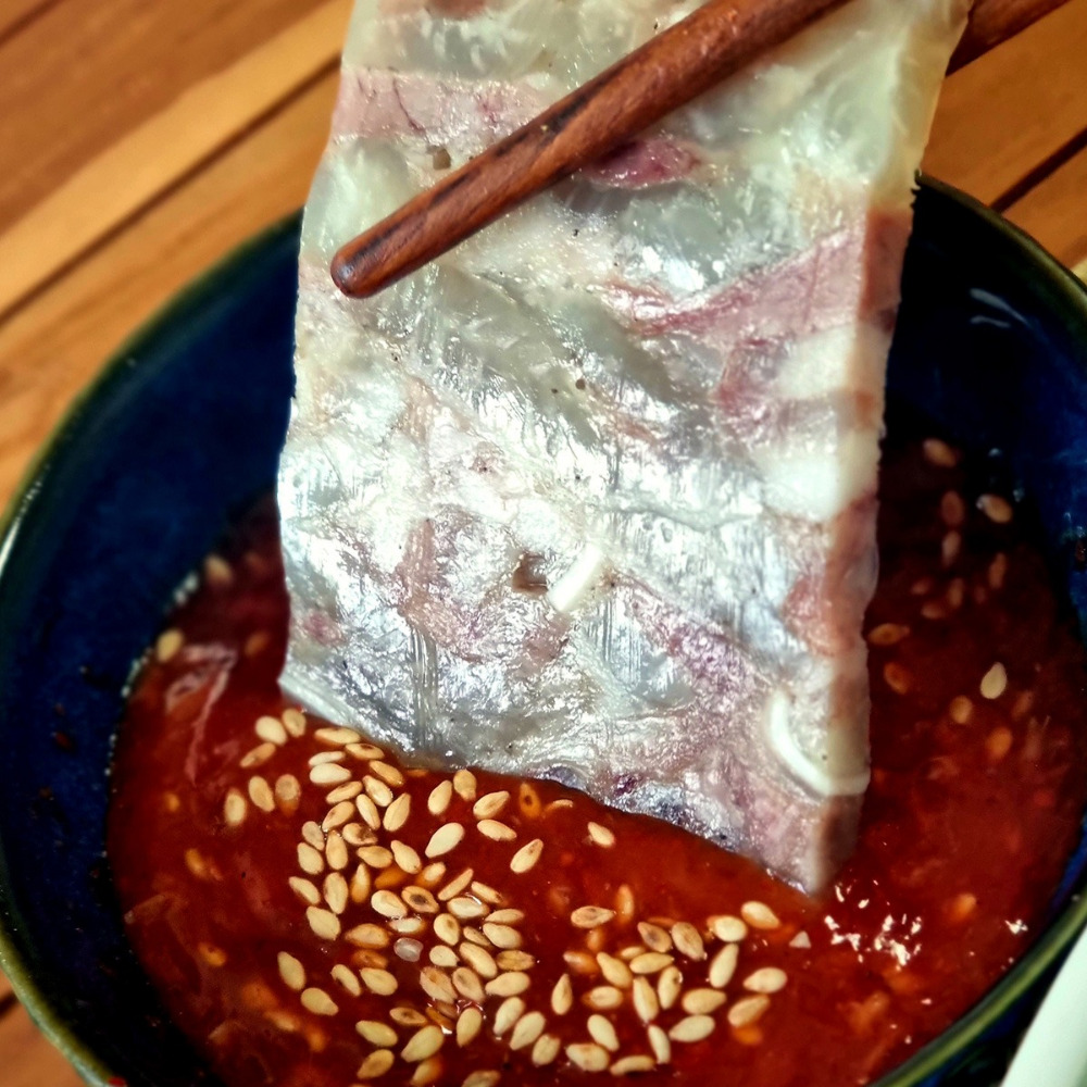 국내산 옛날 진 편육 1kg (새우젓소스무료증정)