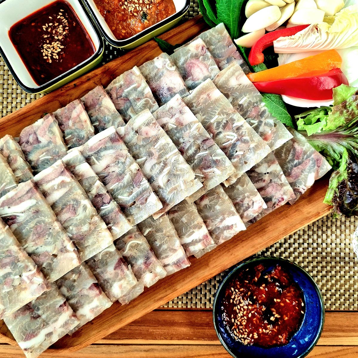 국내산 옛날 진 편육 1kg (새우젓소스무료증정) 대표이미지 섬네일