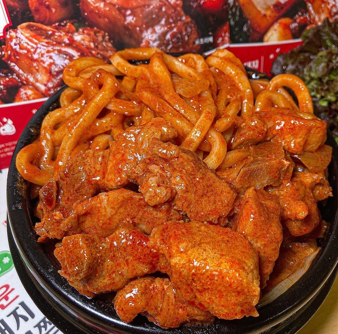 일품나라 국내산 매운 돼지 갈비찜 500g 2팩