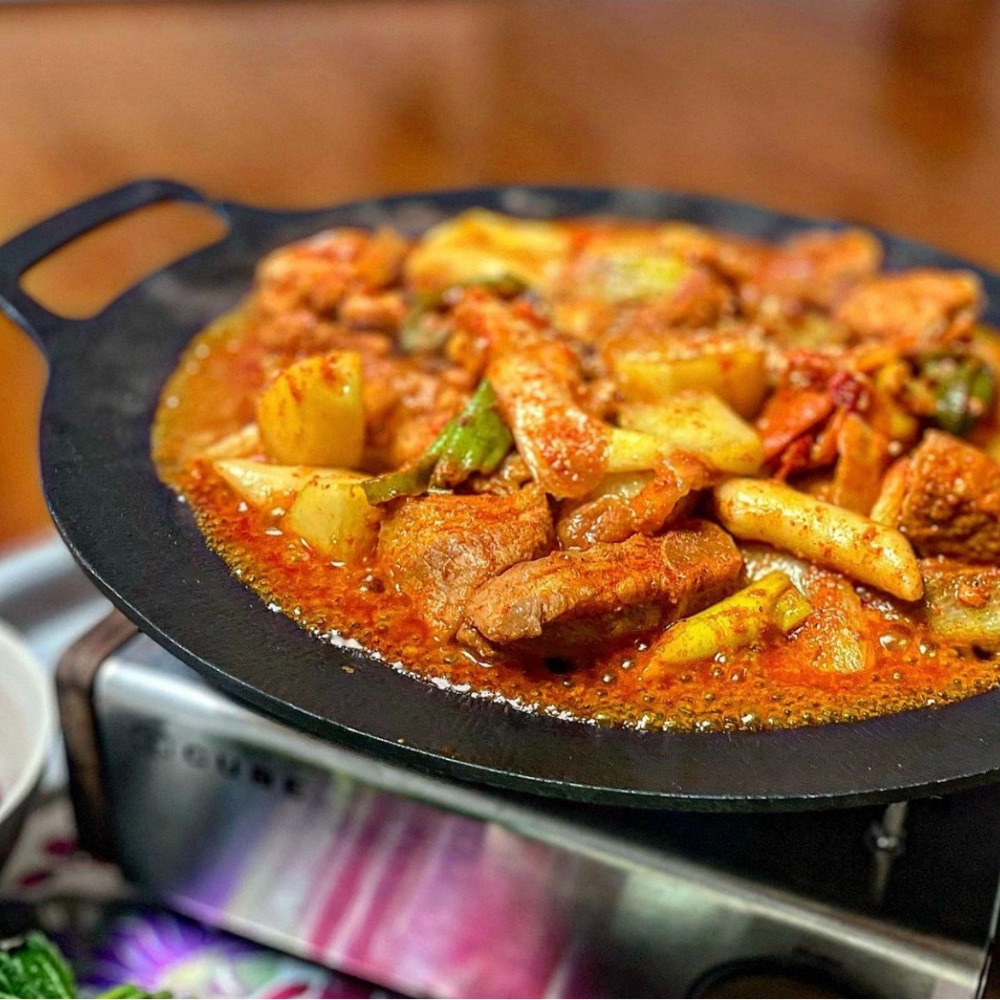 일품나라 국내산 매운 돼지 갈비찜 500g 2팩