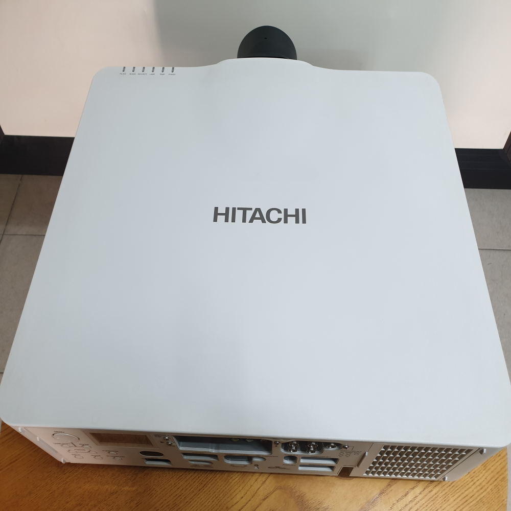 HITAHI CP - F500 중고빔프로젝터